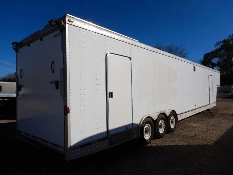 used Cargo (Enclosed) Trailers Featherlite  for sale, in Mchenry, IL Thumbnail 7