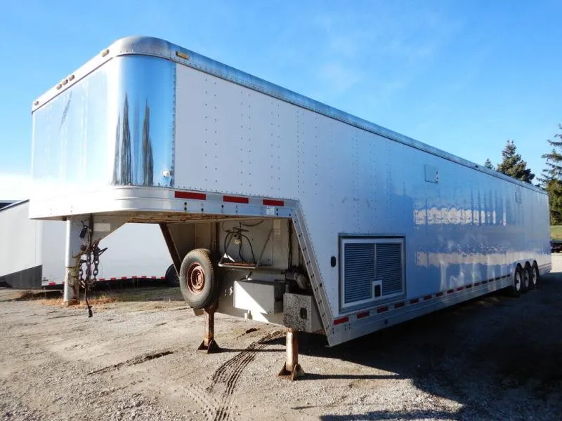 used Cargo (Enclosed) Trailers Featherlite  for sale, in Mchenry, IL Thumbnail 4