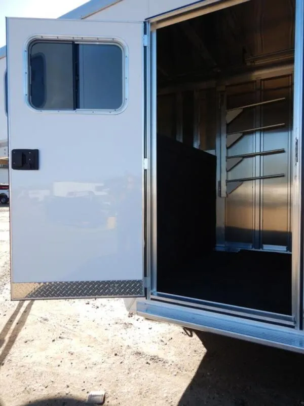 new Horse Trailers Featherlite  for sale, in Mchenry, IL Thumbnail 9