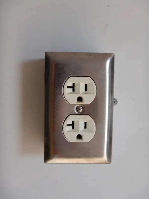 used Cargo (Enclosed) Trailers Featherlite  for sale, in Mchenry, IL Thumbnail 17