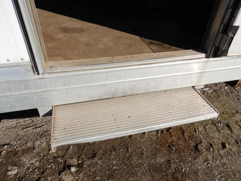 used Cargo (Enclosed) Trailers Featherlite  for sale, in Mchenry, IL Thumbnail 10