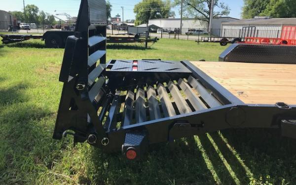 new Equipment / Flatbed Trailers Iron Bull  for sale, in Robinson, TX Thumbnail 4