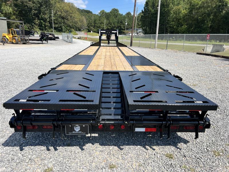 32 NORSTAR IRON BULL EQUIPMENT TRAILER TANDEM DUAL Deckover Trailer