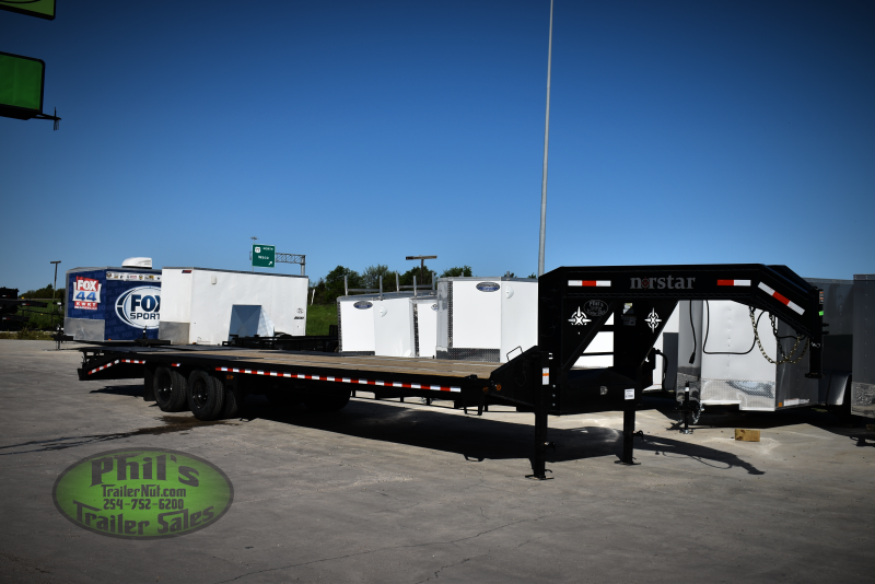  32 NORSTAR  IRON BULL  EQUIPMENT TRAILER  TANDEM DUAL   Deckover Trailer