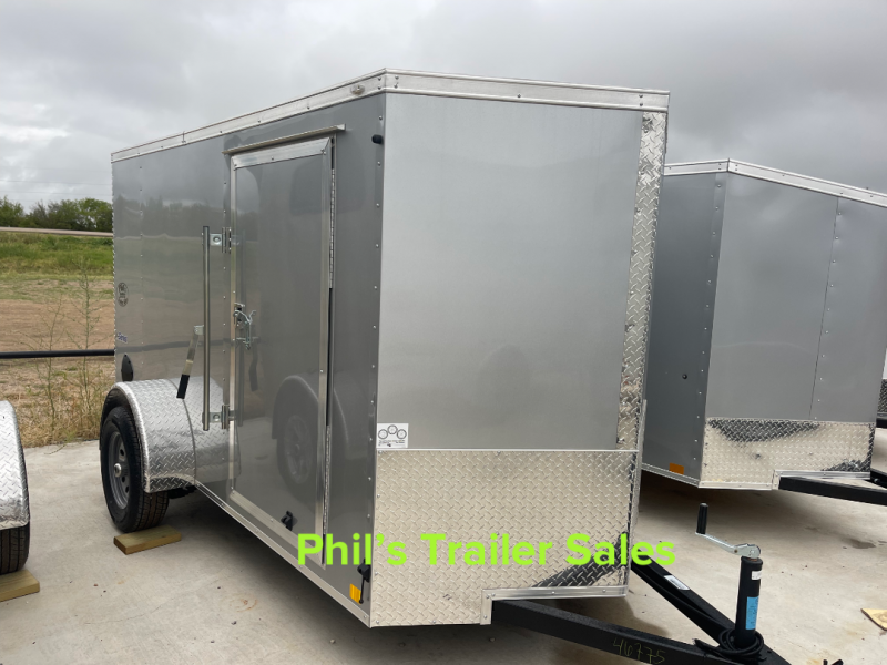 5X8 + V Nose   Continental Cargo  ENCLOSED TRAILER