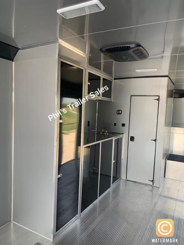 44' bathroom Sundowner Trailers BATHROOM Car / Racing Trailer