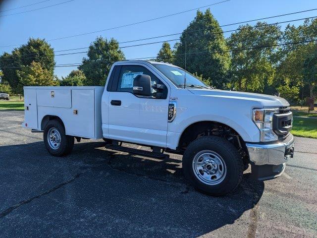 2022 Ford XL 4WD Reg Cab 8' Box Truck 2022 Ford XL 4WD Reg Cab 8' Box Truck