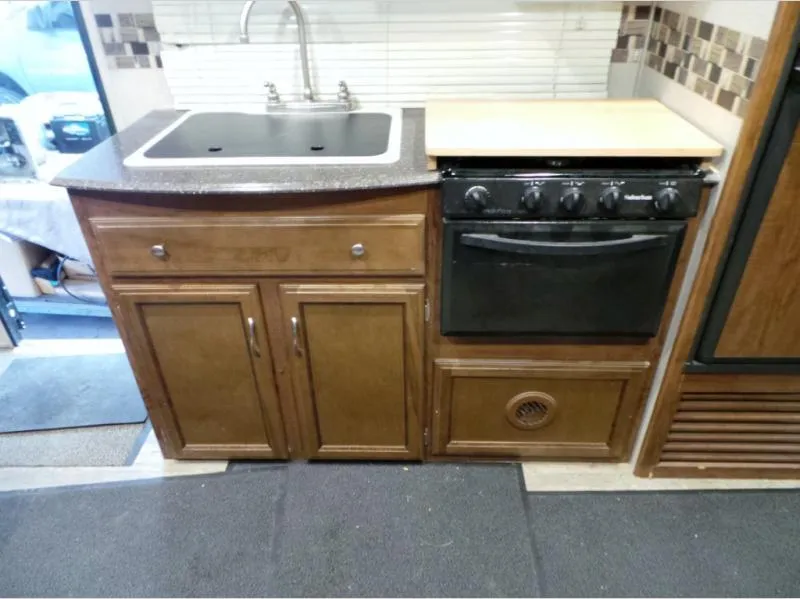 used Travel Trailers Coachmen Freedom Express for sale, in Decatur, IN Thumbnail 11