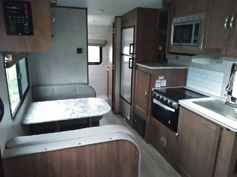 used Travel Trailers Gulf Stream Vista Cruiser for sale, in Decatur, IN Thumbnail 10