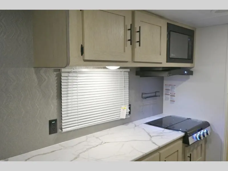 used Travel Trailers Shasta i-5 Edition for sale, in Decatur, IN Thumbnail 7
