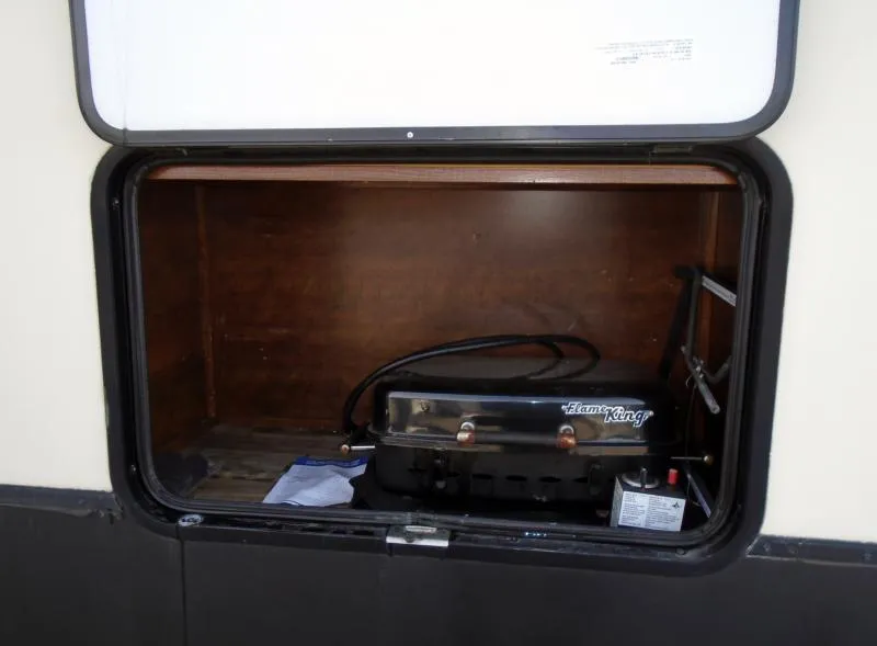 used Fifth Wheel Trailers Heartland RV Bighorn Traveler for sale, in Decatur, IN Thumbnail 7