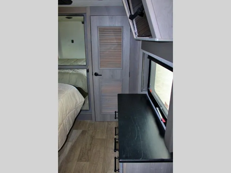 used Travel Trailers Keystone RV Montana for sale, in Decatur, IN Thumbnail 24