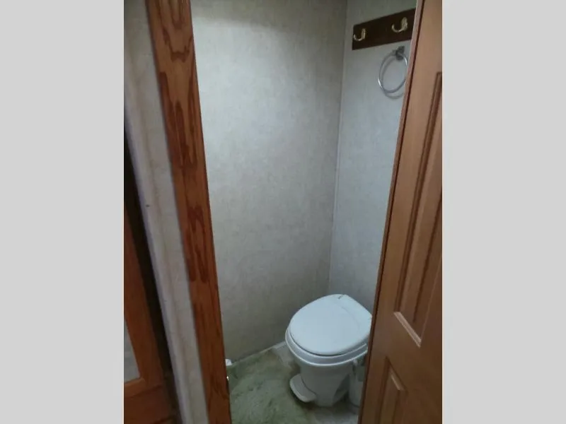 used Fifth Wheel Trailers Gulf Stream MAKO for sale, in Decatur, IN Thumbnail 13