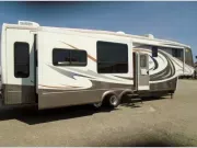 used Travel Trailers Keystone RV Cambridge for sale, in Decatur, IN Thumbnail 4
