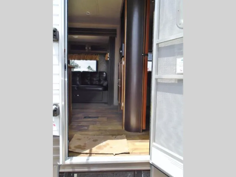 used Travel Trailers Forest River Wildwood for sale, in Decatur, IN Thumbnail 8