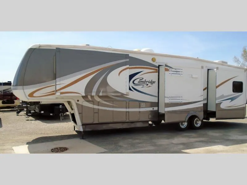 used Travel Trailers Keystone RV Cambridge for sale, in Decatur, IN Thumbnail 2