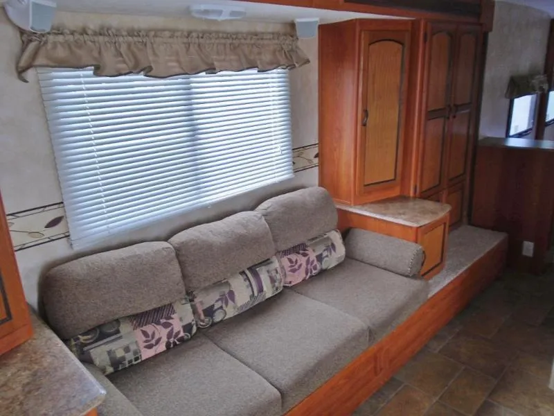 used Travel Trailers Coachmen Freedom Express LTZ for sale, in Decatur, IN Thumbnail 13