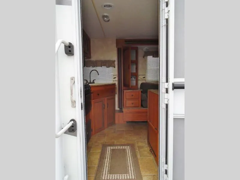 used Travel Trailers Coachmen Freedom Express LTZ for sale, in Decatur, IN Thumbnail 7