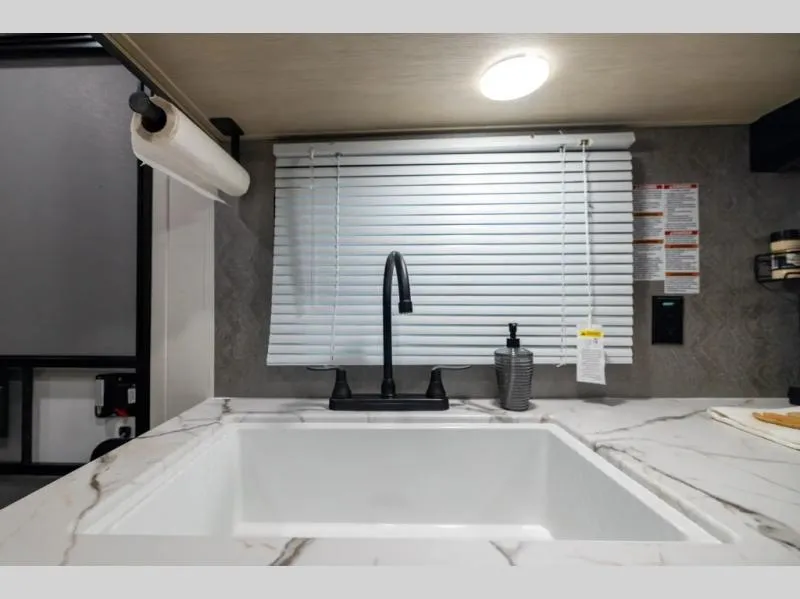 used Travel Trailers Shasta i-5 Edition for sale, in Decatur, IN Thumbnail 16