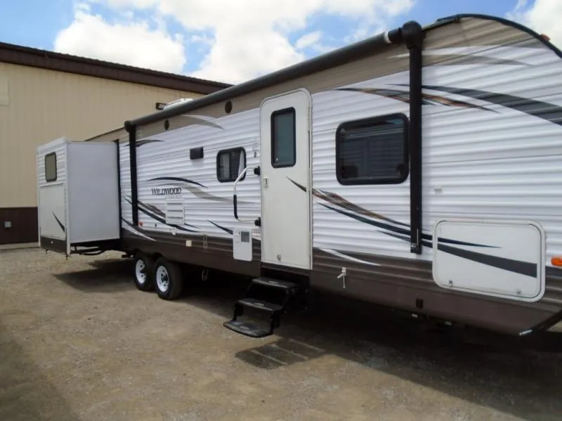 used Travel Trailers Forest River Wildwood for sale, in Decatur, IN Thumbnail 2