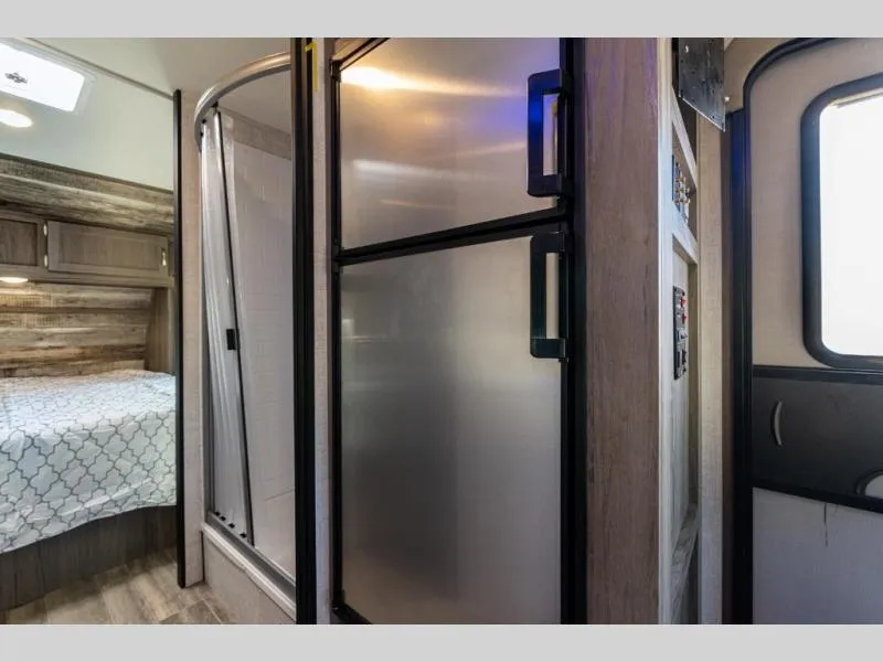 used Travel Trailers Gulf Stream Vista Cruiser for sale, in Decatur, IN Thumbnail 12