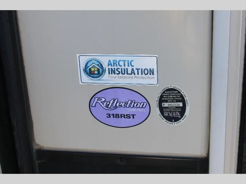 used Travel Trailers Grand Design RV Reflection for sale, in Decatur, IN Thumbnail 9