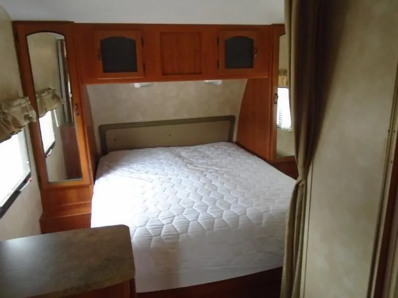 used Travel Trailers Coachmen Freedom Express LTZ for sale, in Decatur, IN Thumbnail 14