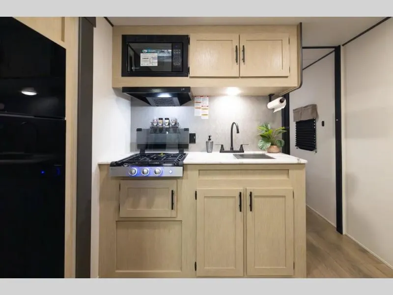 used Travel Trailers Shasta i-5 Edition for sale, in Decatur, IN Thumbnail 9