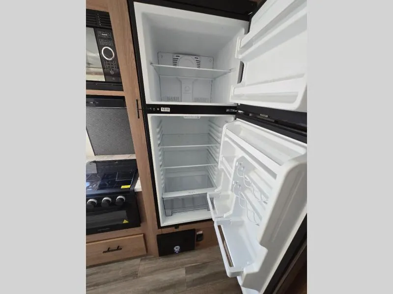 used Travel Trailers Prime Time Avenger for sale, in Decatur, IN Thumbnail 16