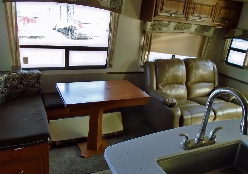 used Travel Trailers Heartland RV Bighorn Traveler for sale, in Decatur, IN Thumbnail 31