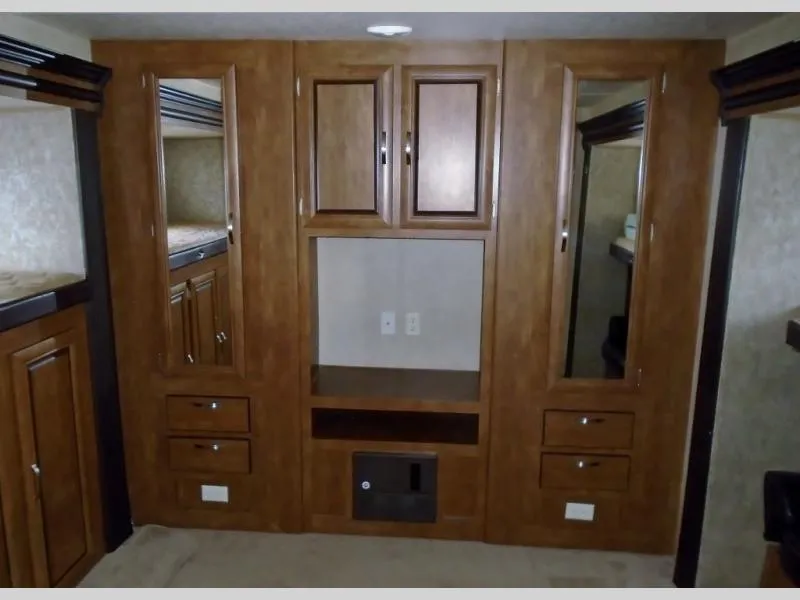 used Travel Trailers Forest River Wildwood for sale, in Decatur, IN Thumbnail 19