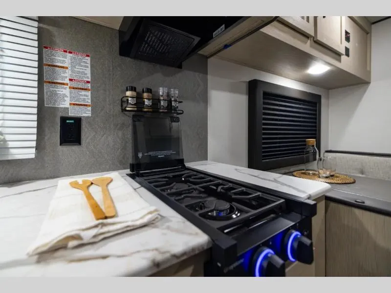 used Travel Trailers Shasta i-5 Edition for sale, in Decatur, IN Thumbnail 9