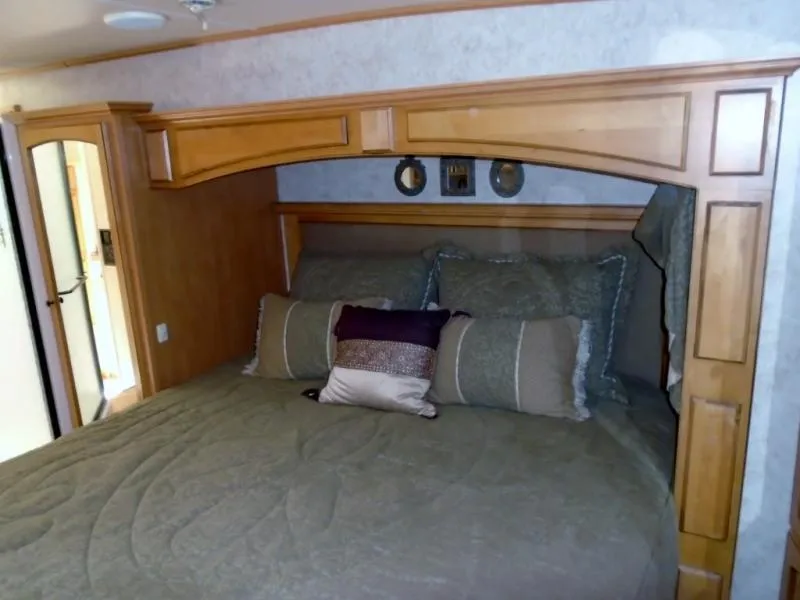 used Fifth Wheel Trailers Keystone RV Cambridge for sale, in Decatur, IN Thumbnail 34