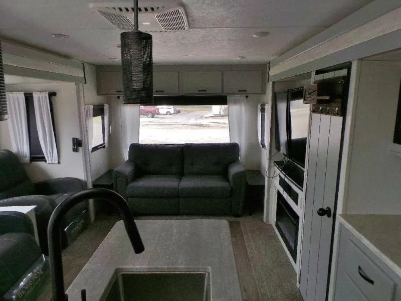 used Travel Trailers Forest River Vibe for sale, in Decatur, IN Thumbnail 9
