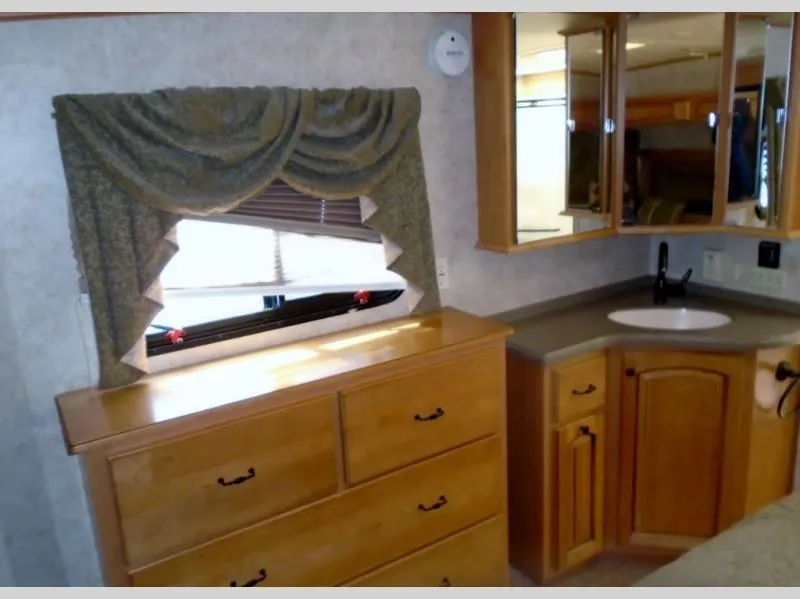 used Fifth Wheel Trailers Keystone RV Cambridge for sale, in Decatur, IN Thumbnail 35