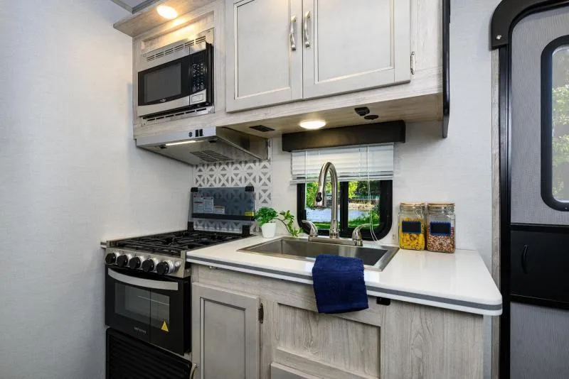 used Travel Trailers Gulf Stream Vista Cruiser for sale, in Decatur, IN Thumbnail 18