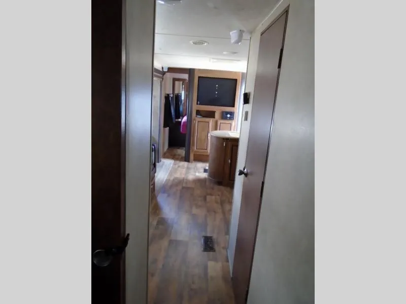 used Travel Trailers Forest River Wildwood for sale, in Decatur, IN Thumbnail 21