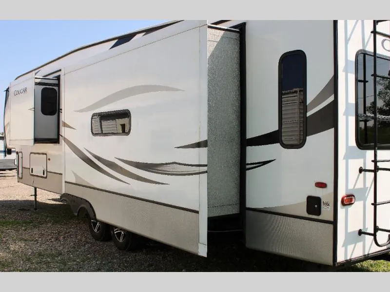 used Travel Trailers Keystone RV Cougar for sale, in Decatur, IN Thumbnail 7