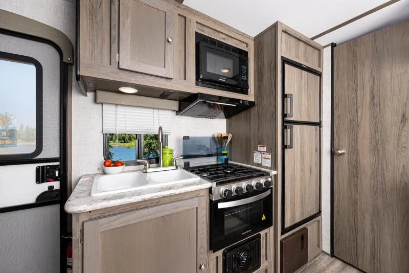 new Travel Trailers Gulf Stream Envision SVT for sale, in Decatur, IN Thumbnail 10