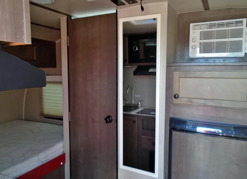 used Travel Trailers Sunset Park RV Mfg. Sunray Classic for sale, in Decatur, IN Thumbnail 9
