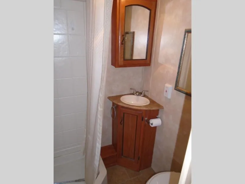 used Travel Trailers Coachmen Freedom Express LTZ for sale, in Decatur, IN Thumbnail 15