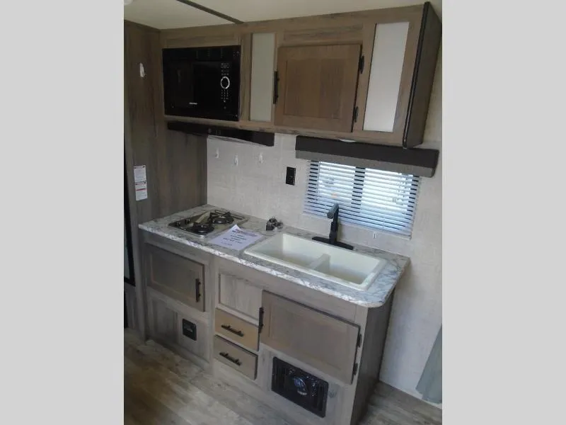 used Travel Trailers Gulf Stream Kingsport for sale, in Decatur, IN Thumbnail 6