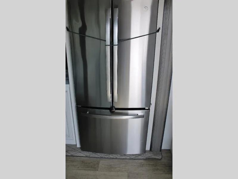 used Travel Trailers Keystone RV Montana for sale, in Decatur, IN Thumbnail 17