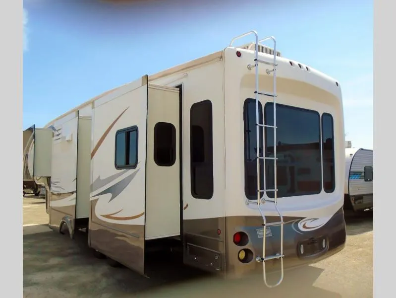 used Travel Trailers Keystone RV Cambridge for sale, in Decatur, IN Thumbnail 3