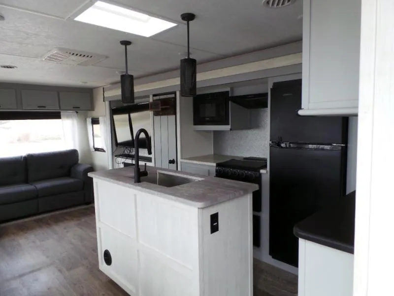 used Travel Trailers Forest River Vibe for sale, in Decatur, IN Thumbnail 6