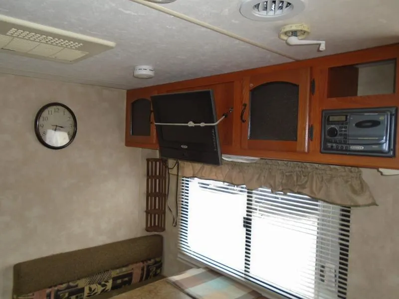 used Travel Trailers Coachmen Freedom Express LTZ for sale, in Decatur, IN Thumbnail 10