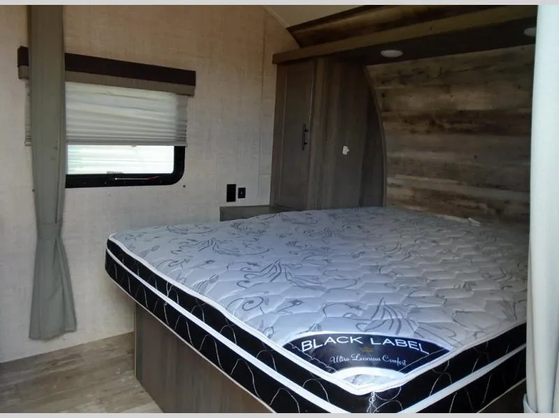 used Travel Trailers Gulf Stream Kingsport for sale, in Decatur, IN Thumbnail 5