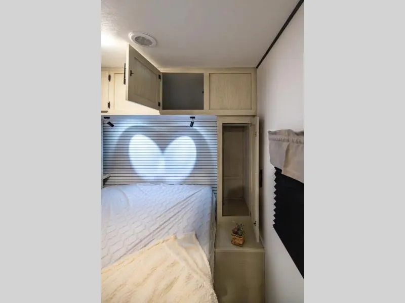 used Travel Trailers Shasta i-5 Edition for sale, in Decatur, IN Thumbnail 19