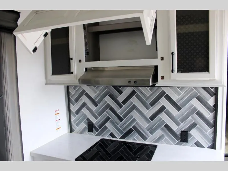 used Travel Trailers Keystone RV Montana for sale, in Decatur, IN Thumbnail 18