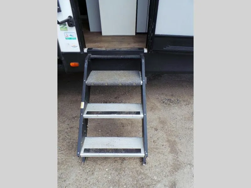 used Travel Trailers Forest River Vibe for sale, in Decatur, IN Thumbnail 5